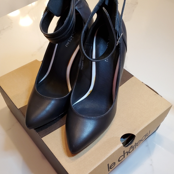 Le Chateau Black High Heel with Ankle Strap Size 7 - Picture 4 of 11